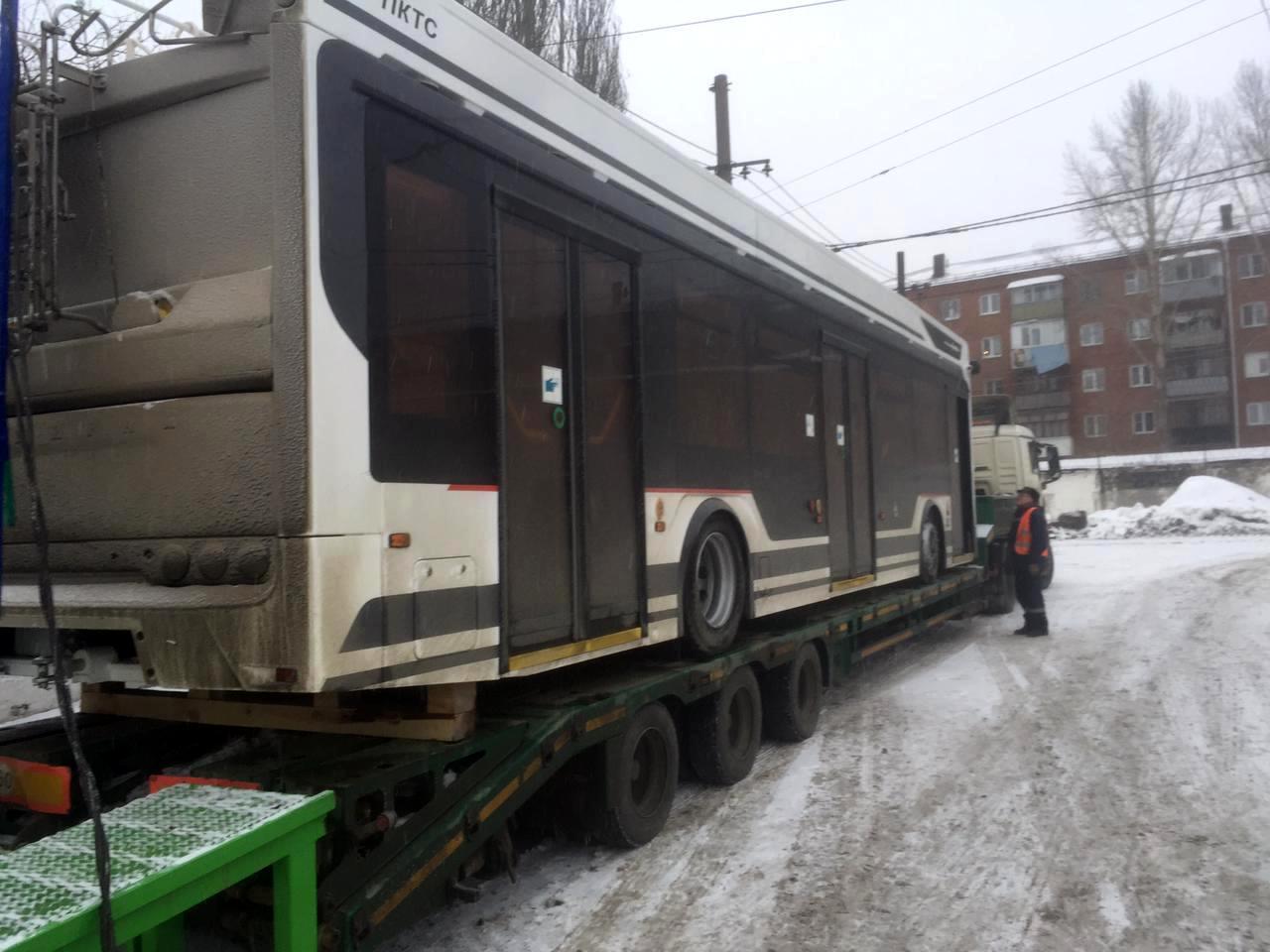 Read more about the article В Омск прибыли еще 4 новых троллейбуса «Адмирал»