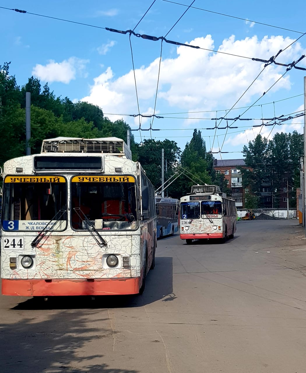 Read more about the article МП г. Омска «Электрический транспорт» бесплатно обучает водителей трамвая и троллейбуса