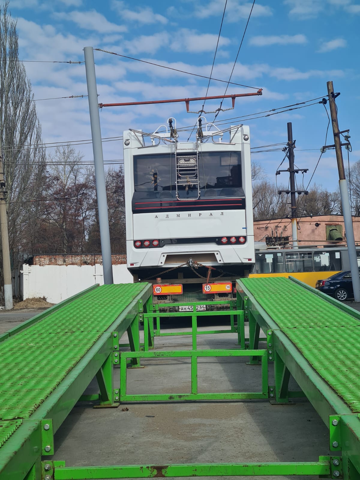 Read more about the article В Омск продолжают поступать новые троллейбусы «Адмирал»