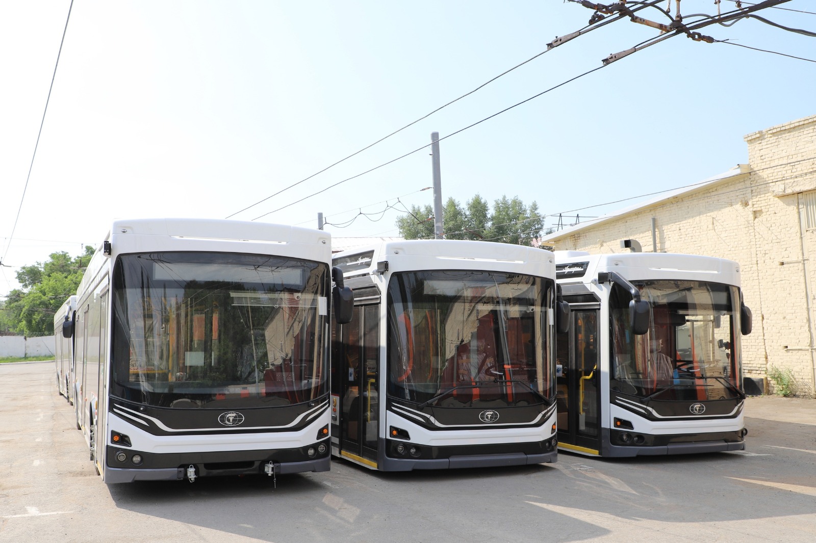 Read more about the article Еще 9 троллейбусов «Адмирал» выходят на маршрутную линию